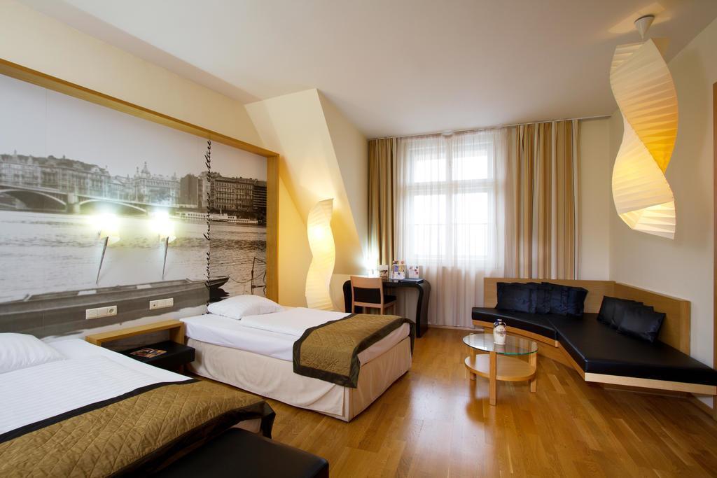 Готель Falkensteiner Maria Prag 4*