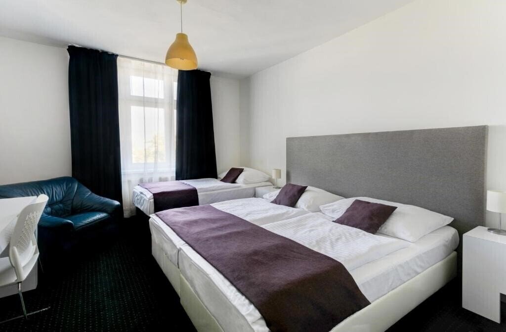 Готель Apollon 3*