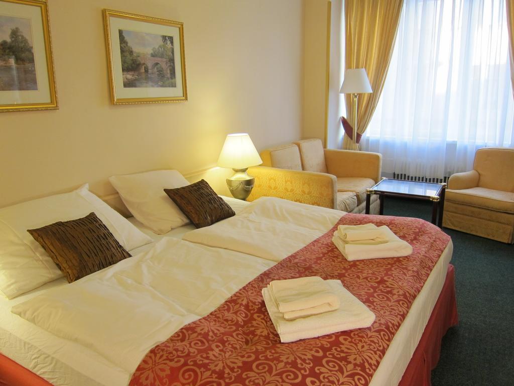 Готель Mira 3*