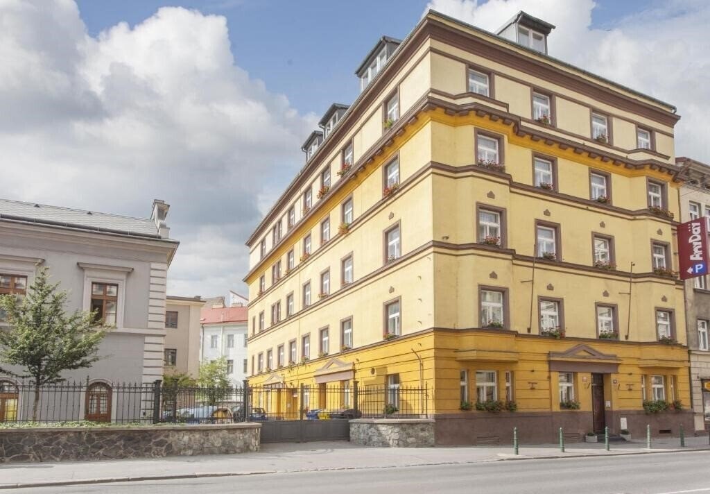 Отель Anyday Apartments 3*
