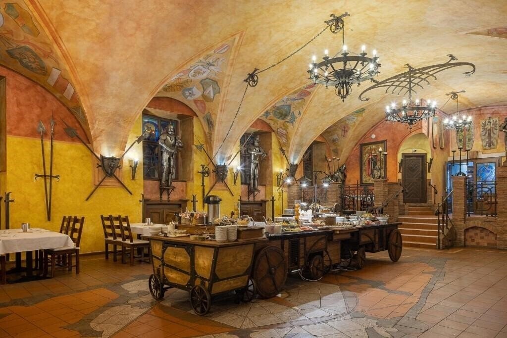 Отель Pytloun Old Armoury Hotel Prague 4*