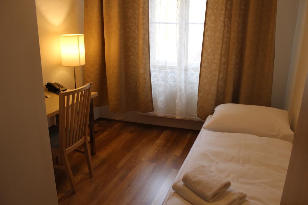 Фотографія Sis Hotel Gallery 3*