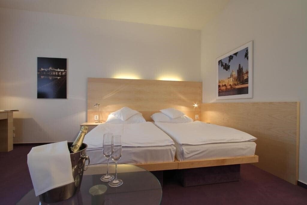 Готель Dap Hotel Praha 3*