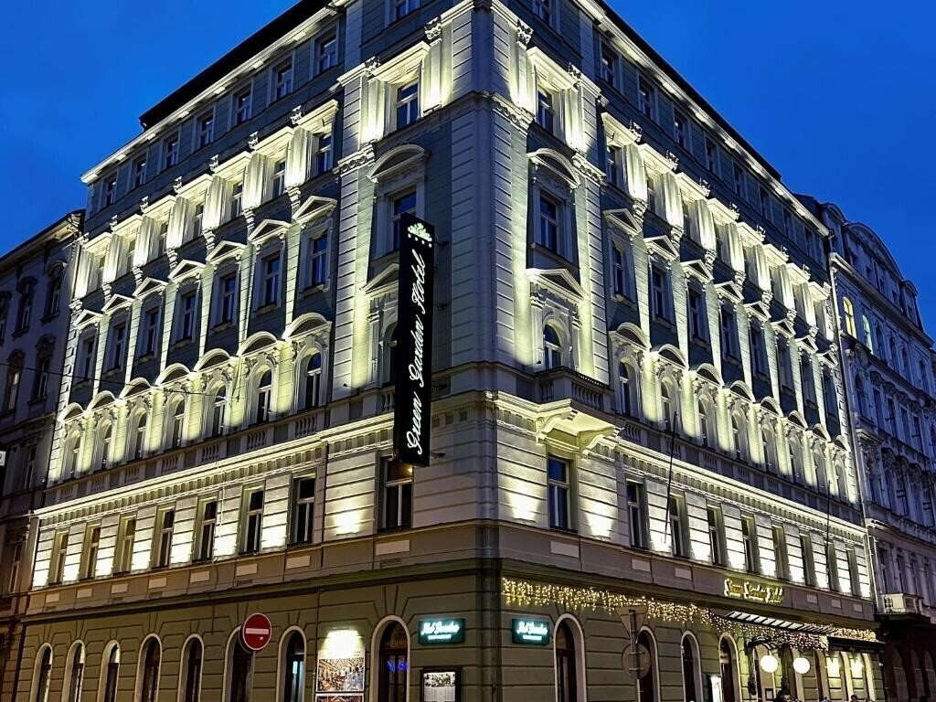 Отель Green Garden 4*