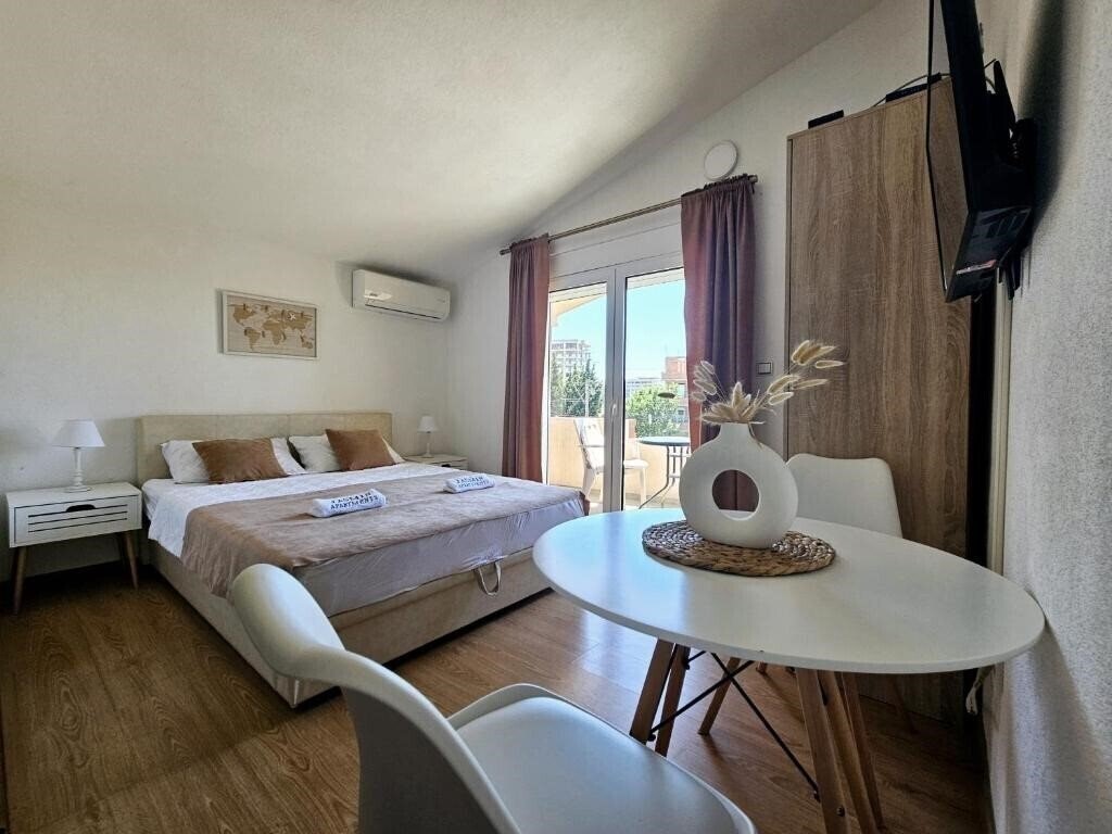 Картинка Jasmina 3*