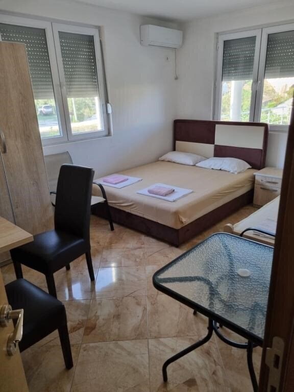 Фотографія Ani Apartments 3*