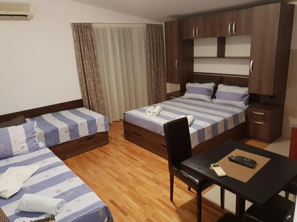 Фото Apartments Kojic 3*