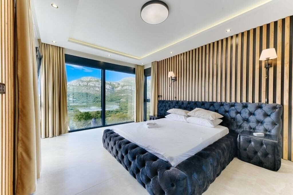 Фото Villa Monza 3*