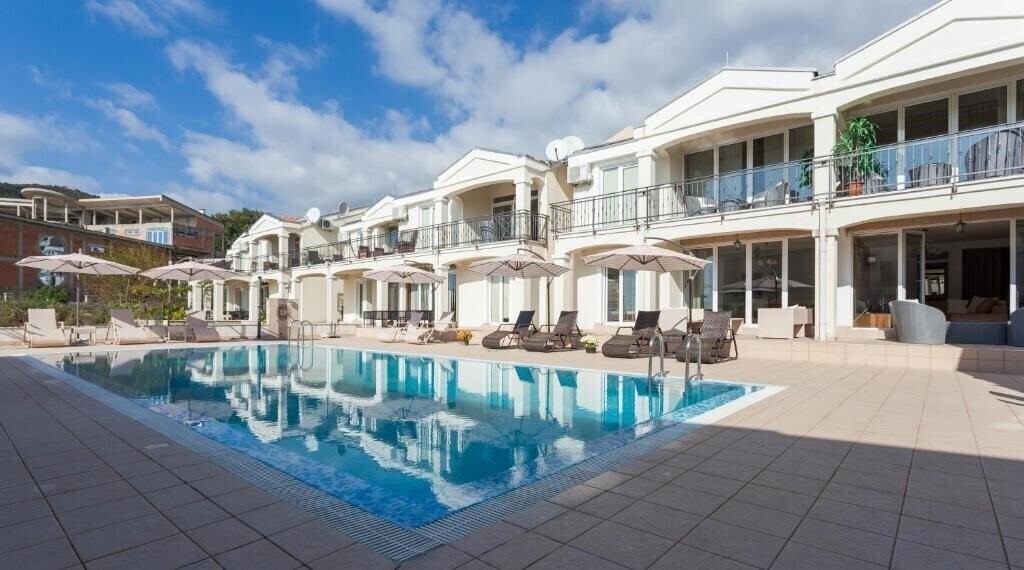 Готель Spa Resort Becici 4*