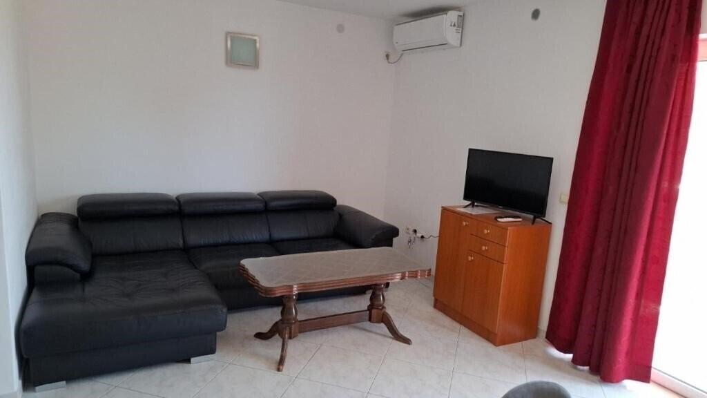 Отель Villa Tamara 2*