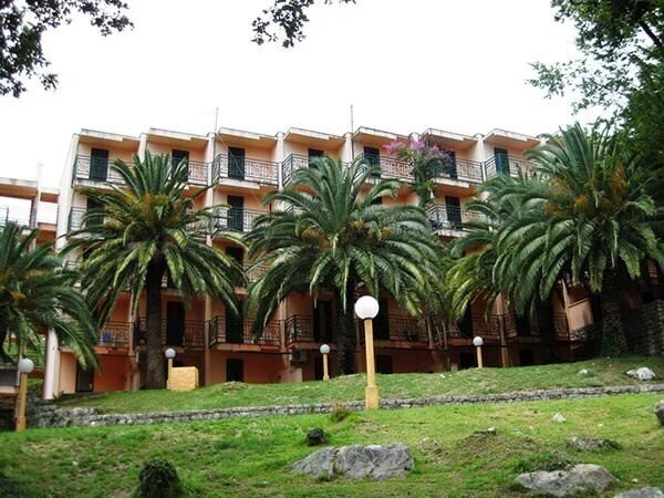 Готель Alet 2*