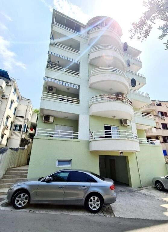 Готель Becici Studios Apartments 3*