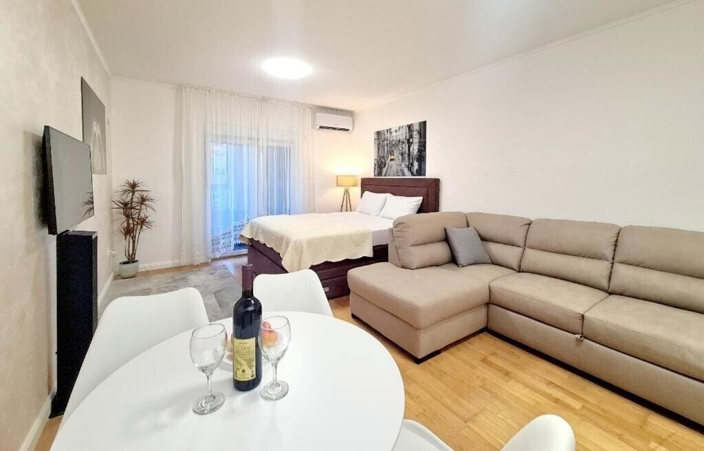 Фото Becici Studios Apartments 3*