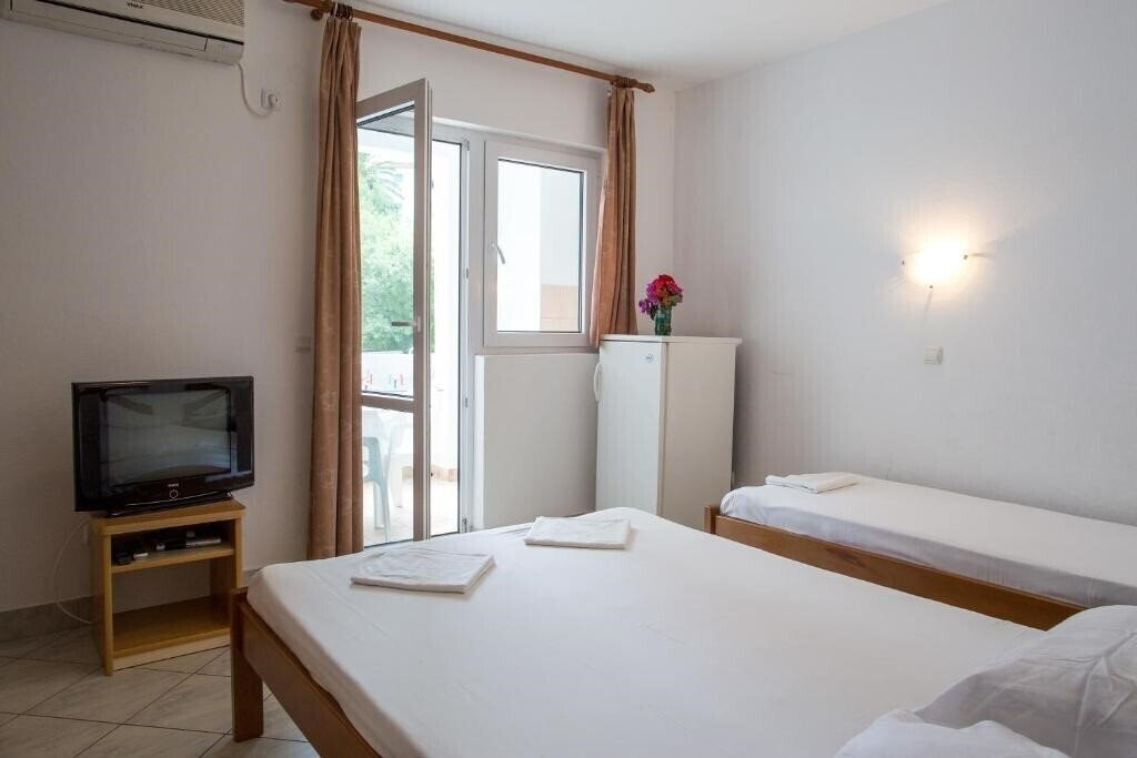Фото Guest House Violet 3*