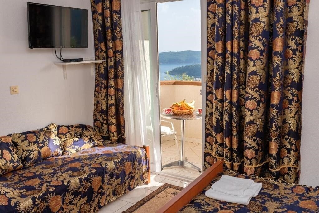 Готель Villa Kruna Lux 3*