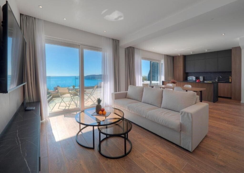 Готель Horizon Two Bedroom Penthouse Hot Tub 3*
