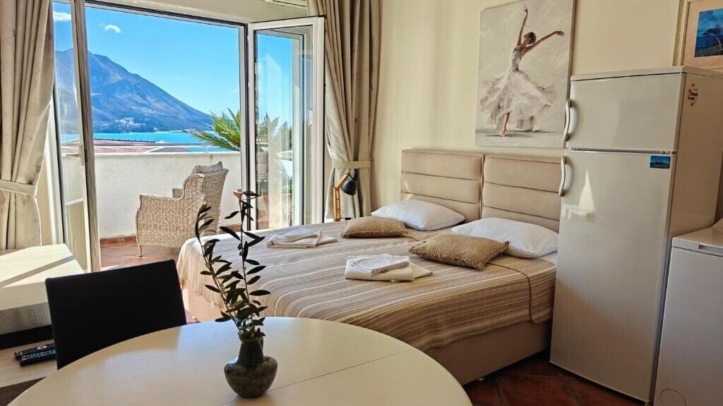 Фото Mila & Aleksandr Apartments 3*