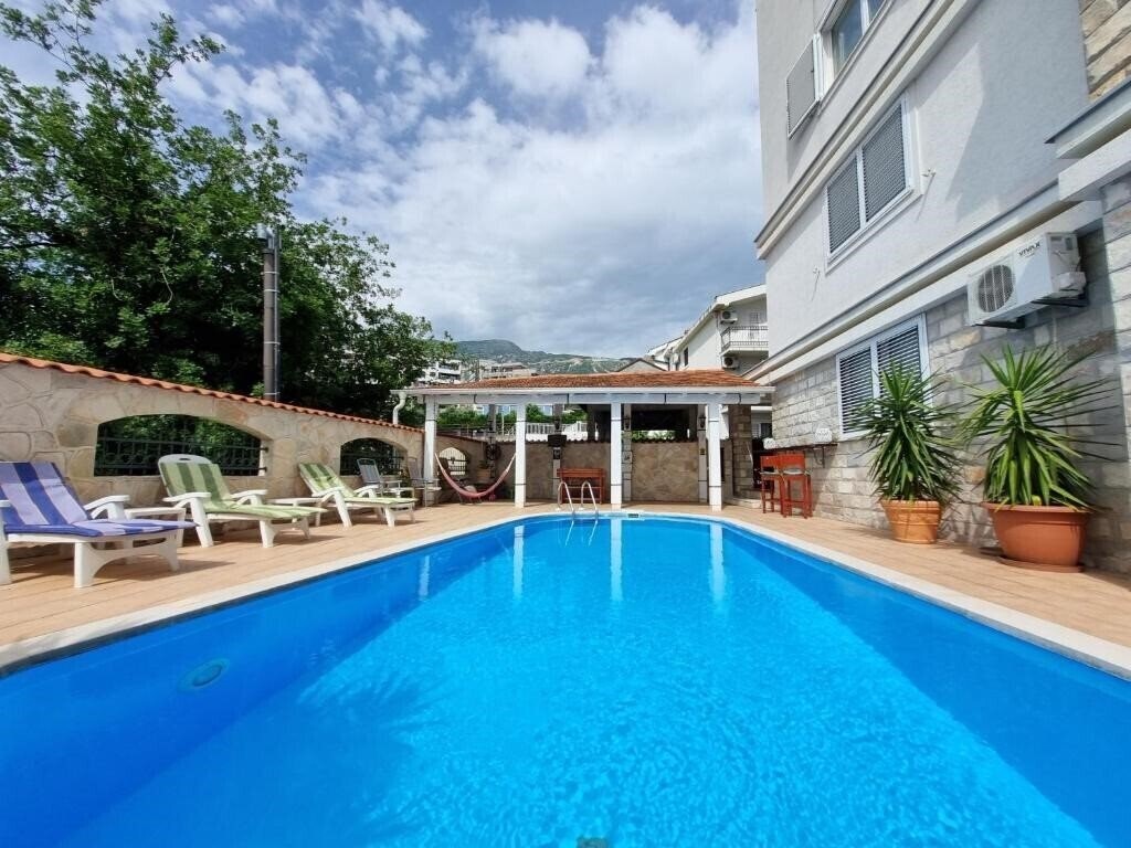 Фотографія Mila & Aleksandr Apartments 3*