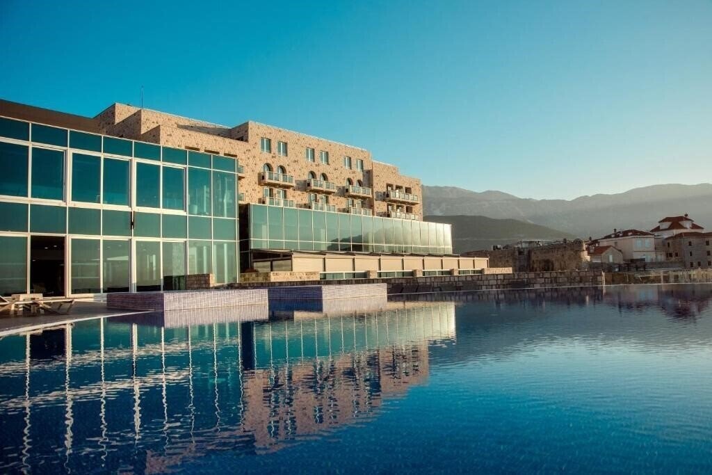 Готель Grand Avala 4*