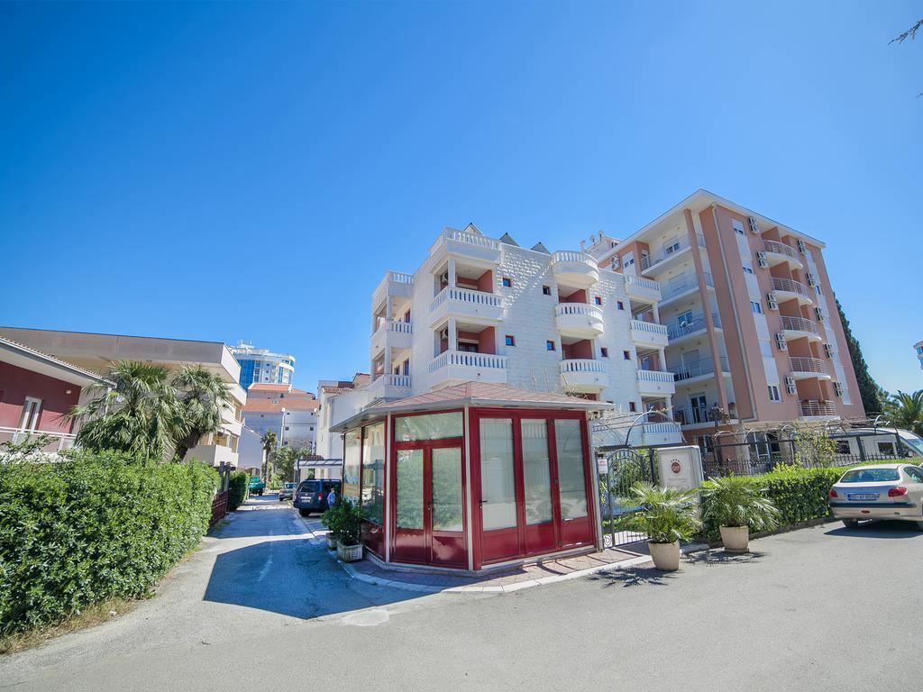 Отель Apartments Dimic Elite 4*