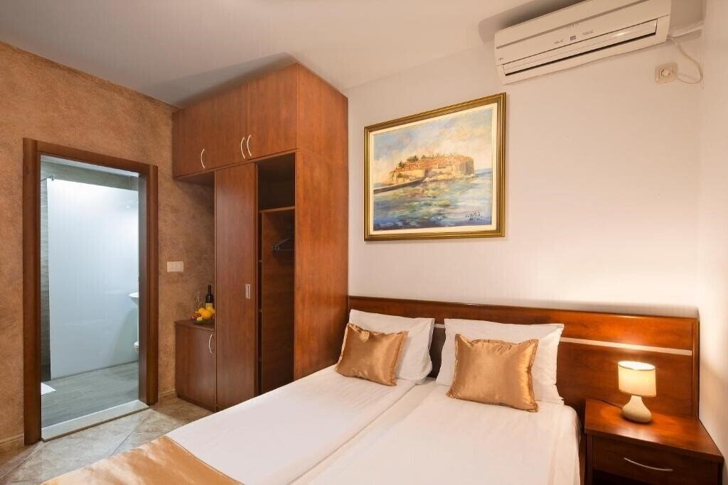 Фото Apartments Salus 3*
