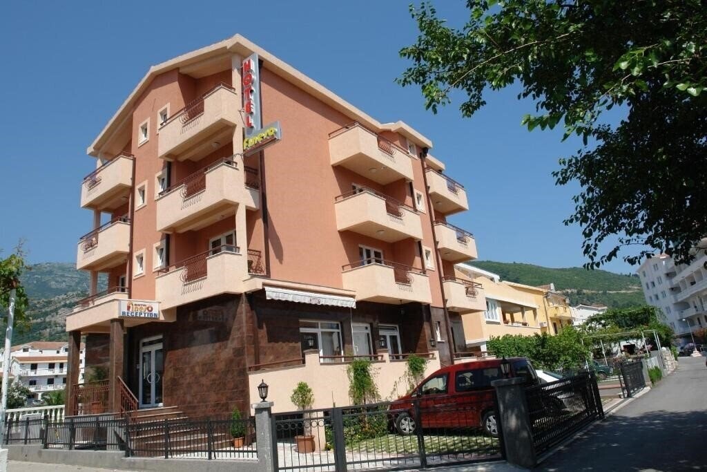 Фотографія Hotel Fineso 3*