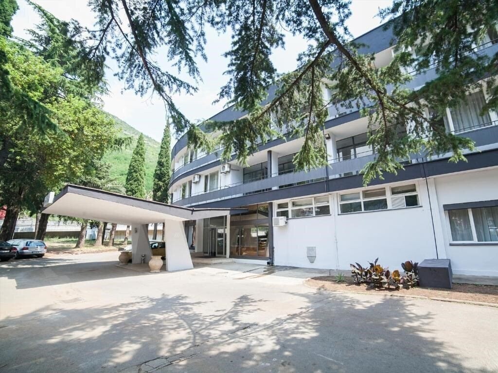 Готель Hotel Park 2*