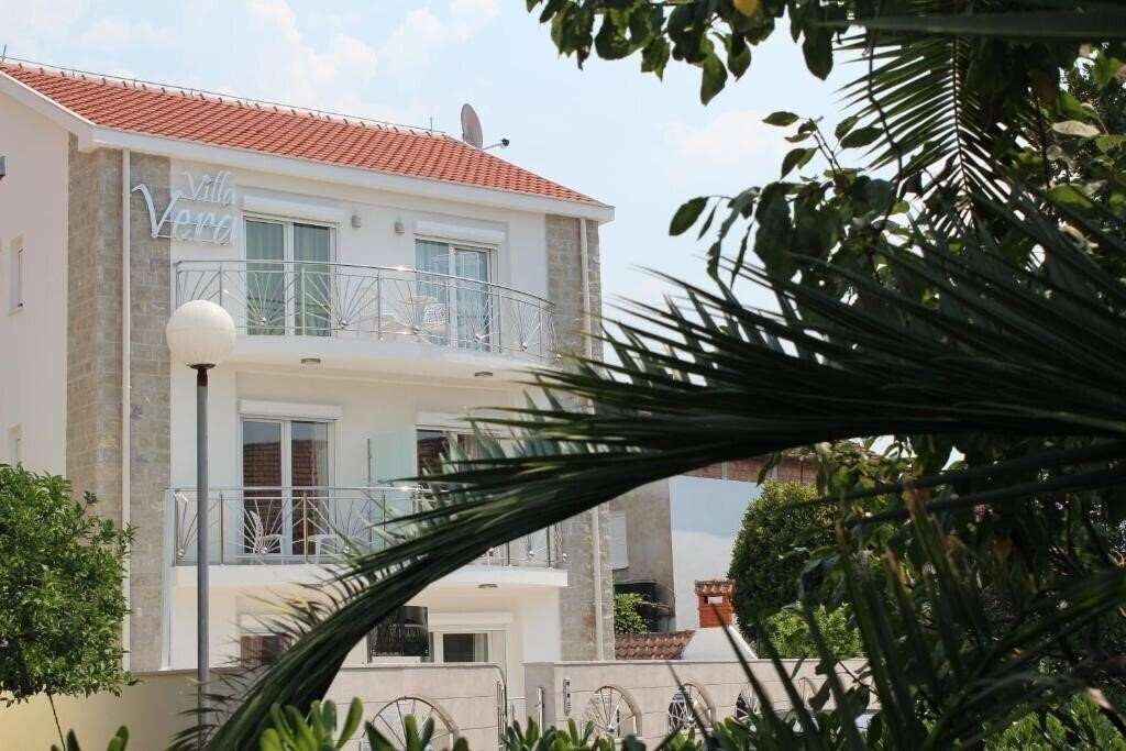 Готель Villa Vera 2*