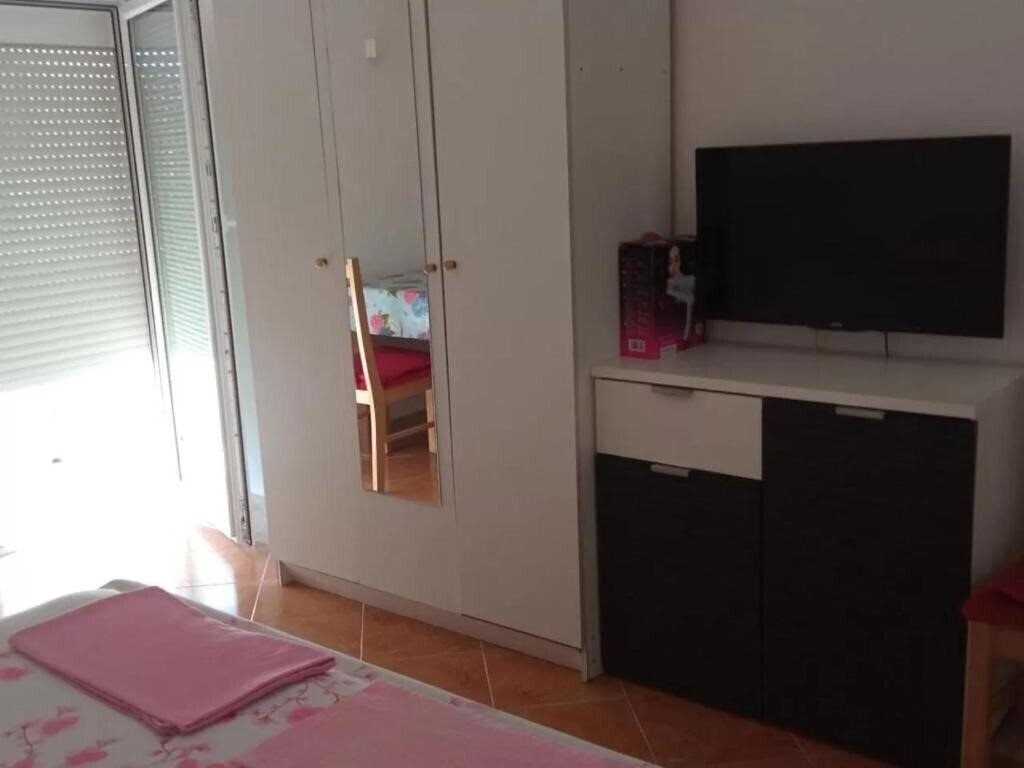 Готель Ilic Apartments 3*