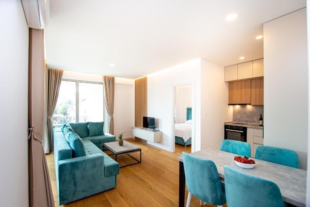 Отель Aura Hotel 3*