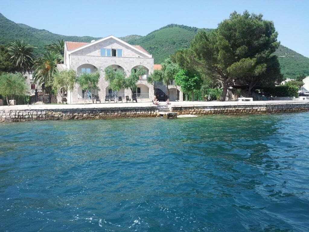 Отель Danilovic Apartments 3*