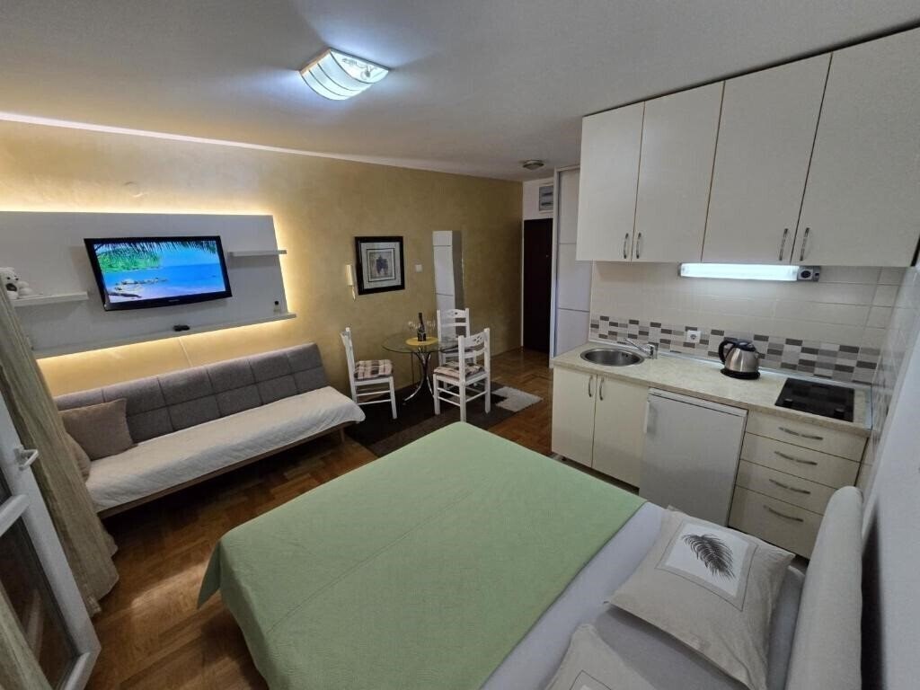 Фотографія Ivana House Budva 3*