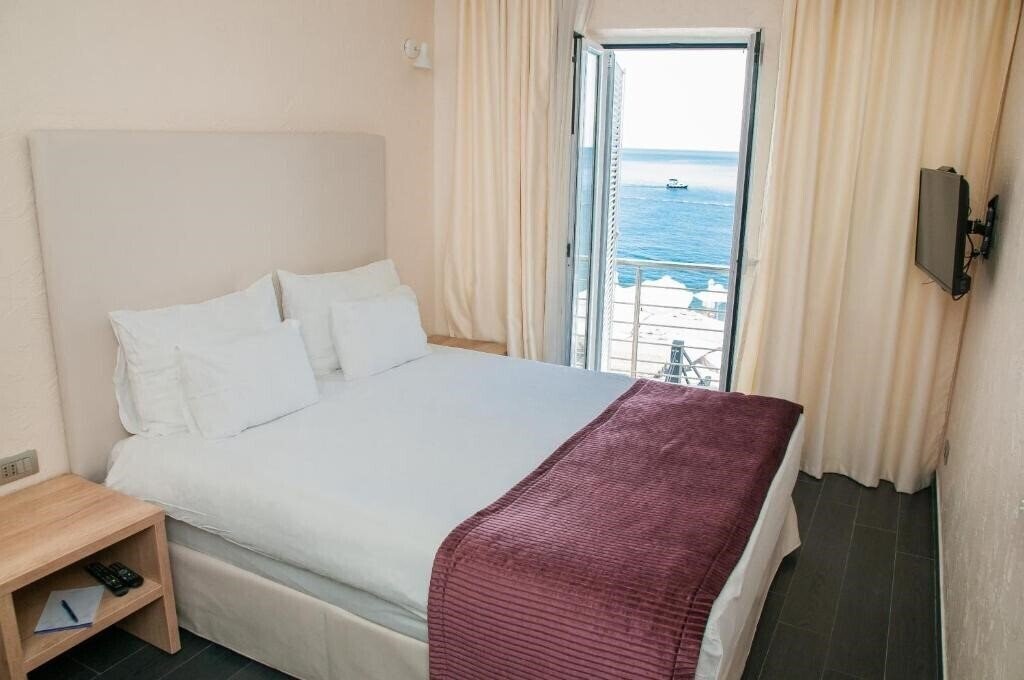 Готель Astoria Budva 4*