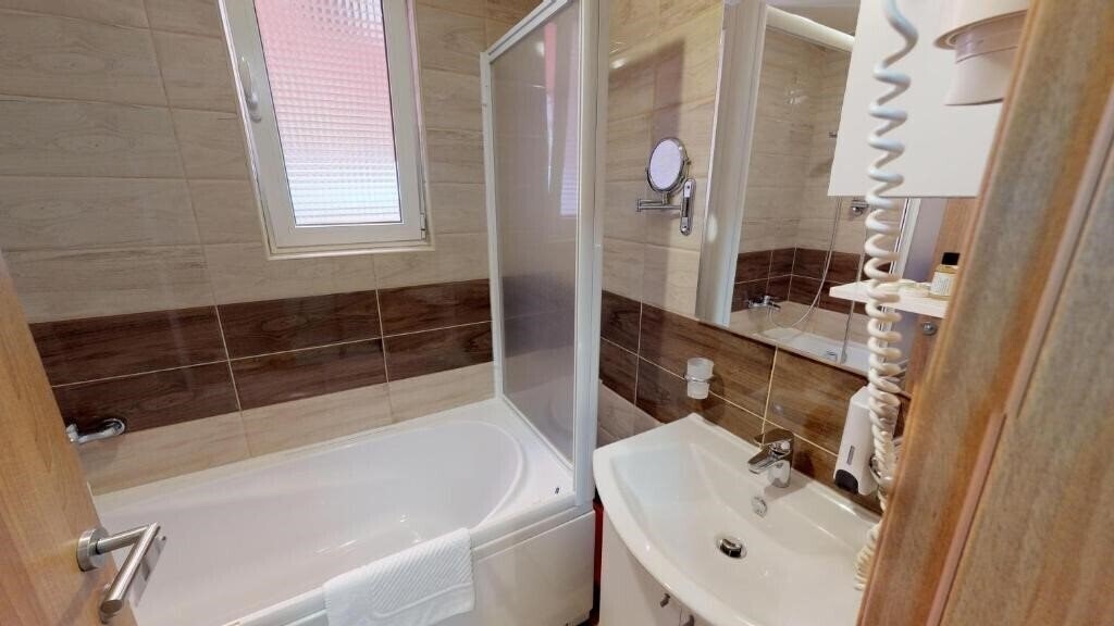 Фотографія Room & Apartment Pansion Bojana 3*