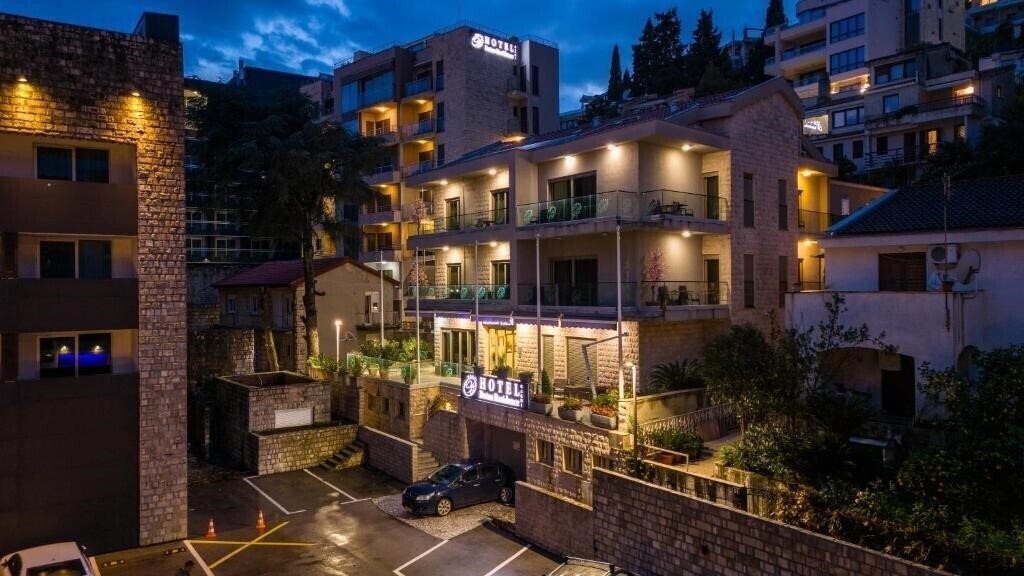 Фото Butua Residence 4*