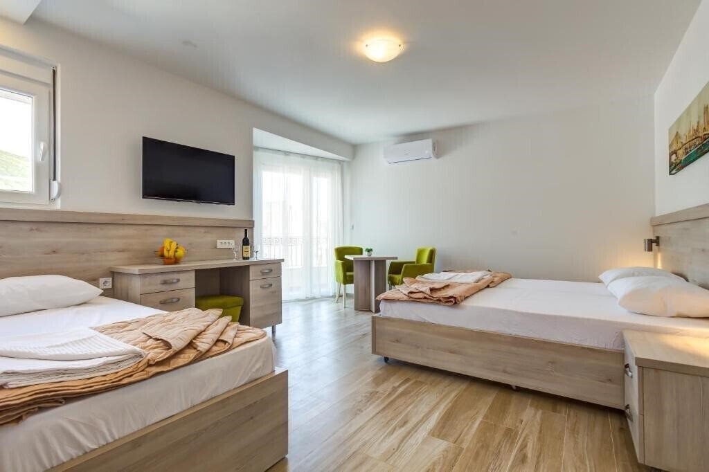 Готель Al Mare 4*