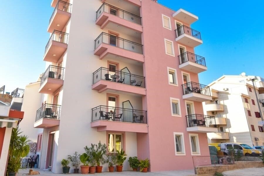 Готель Ines 4*