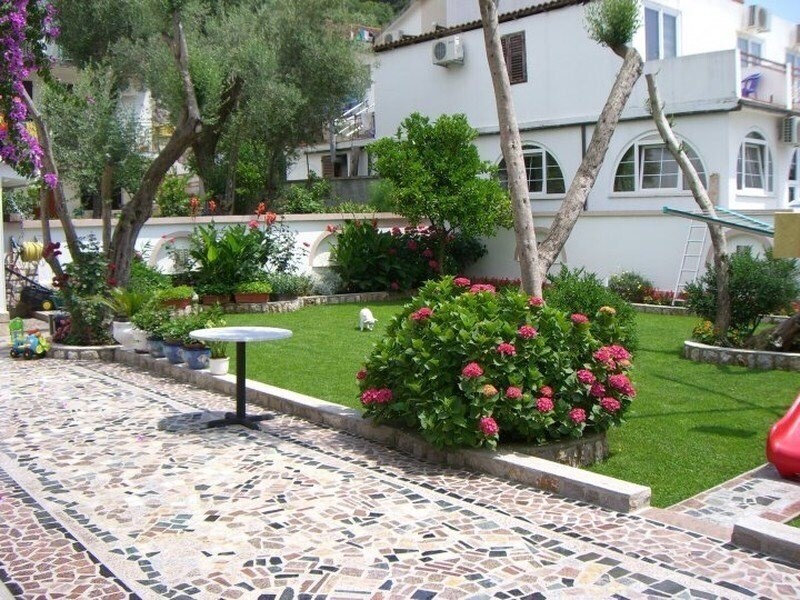 Отель Nikolaselena Villa 3*