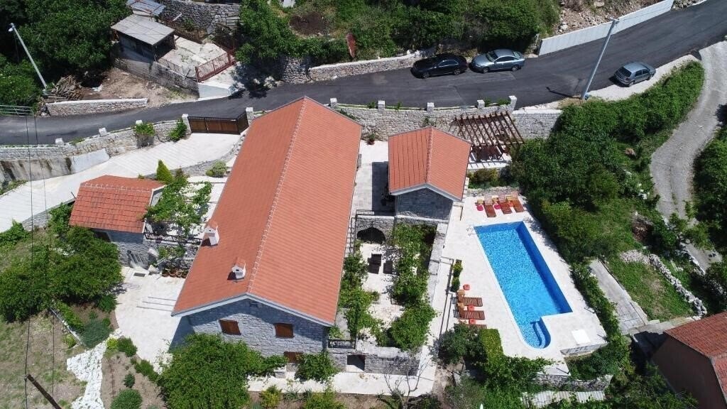 Отель Villa Mediteraneo 4*