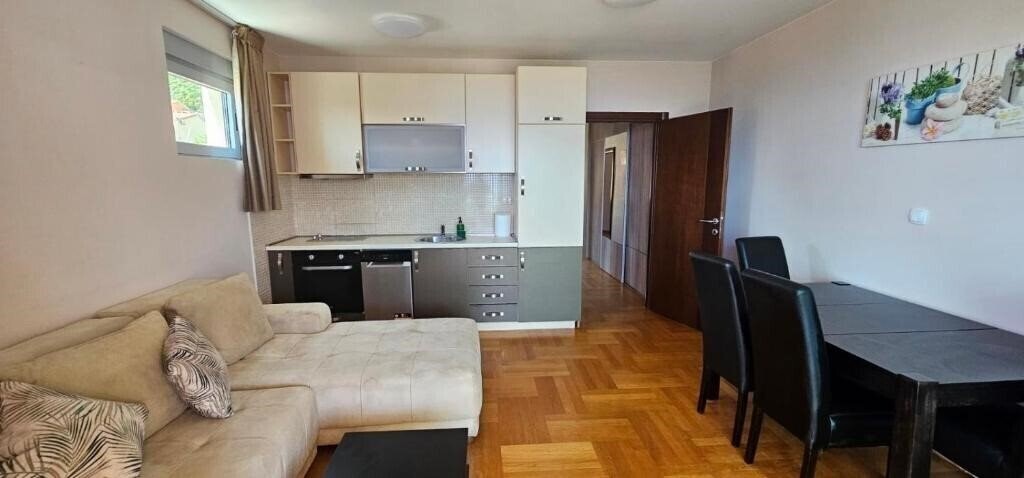 Готель Old Town Terrace Apartments 4*