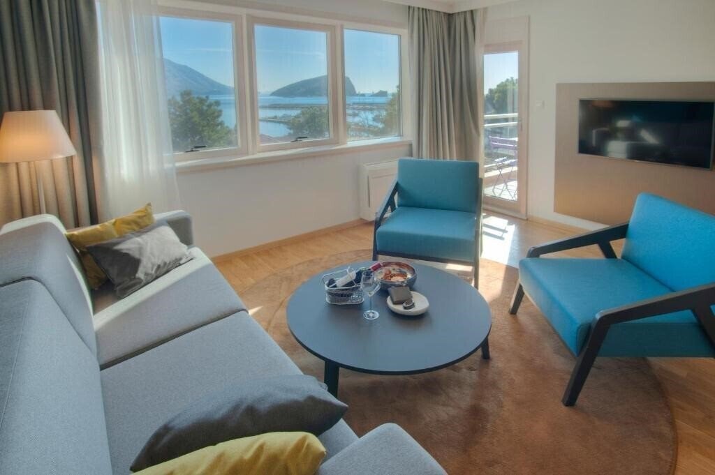 Готель Hotel Fontana 4*