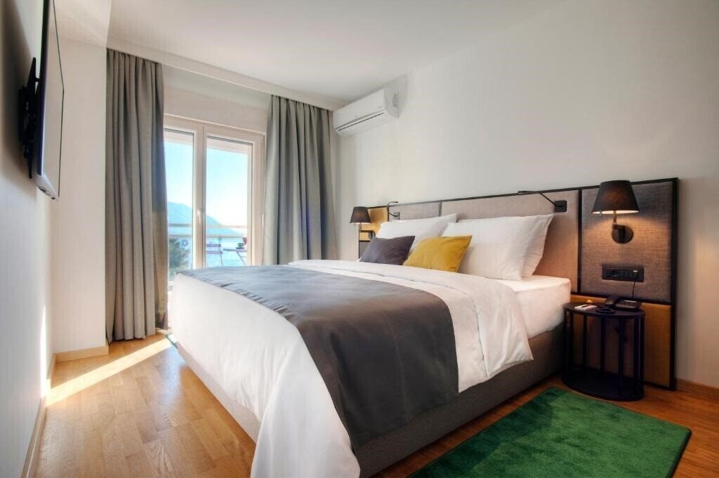 Картинка Hotel Fontana 4*