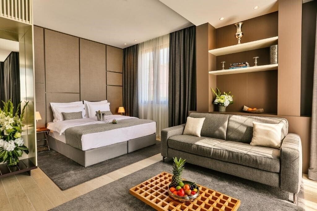 Готель Avanti 4*