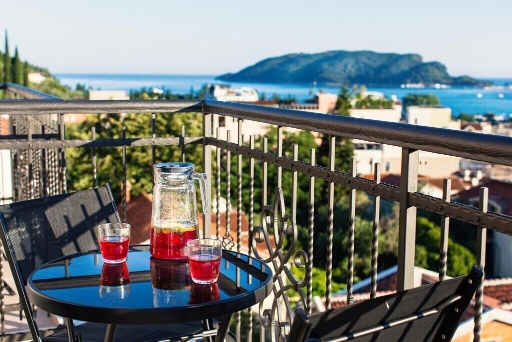 Фото Tate Hotel 4*