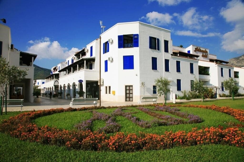 Отель Aleksandar Hotel 4*
