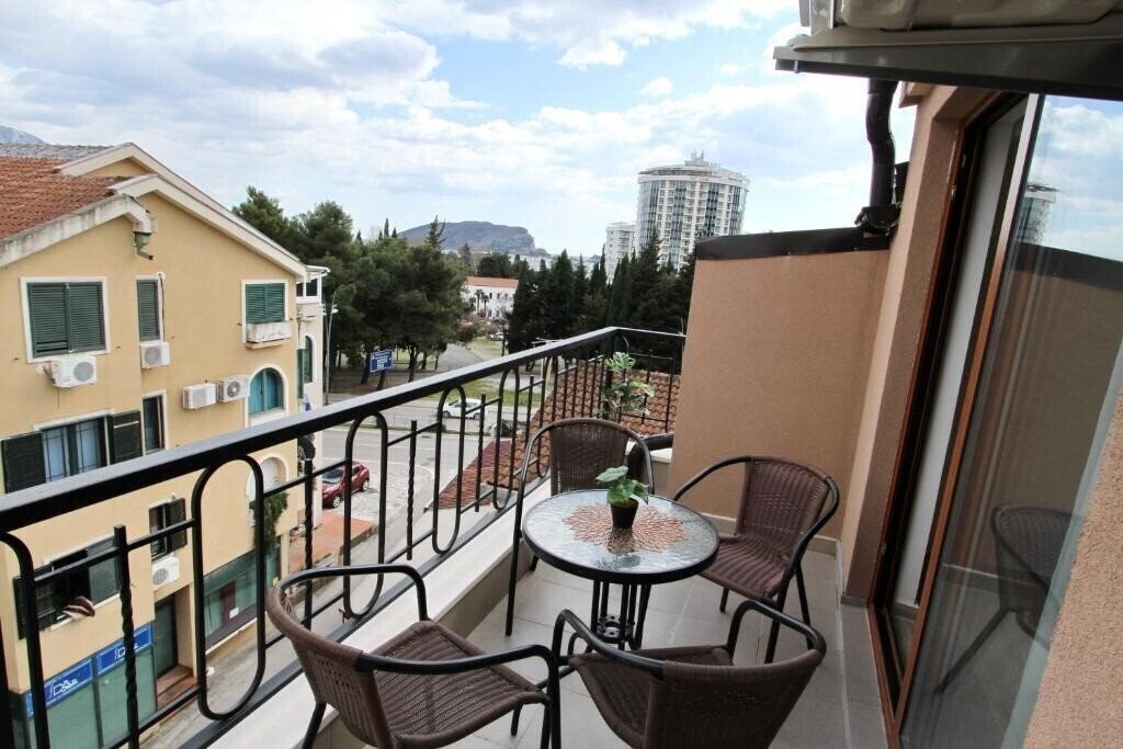 Картинка Baron Budva 4*