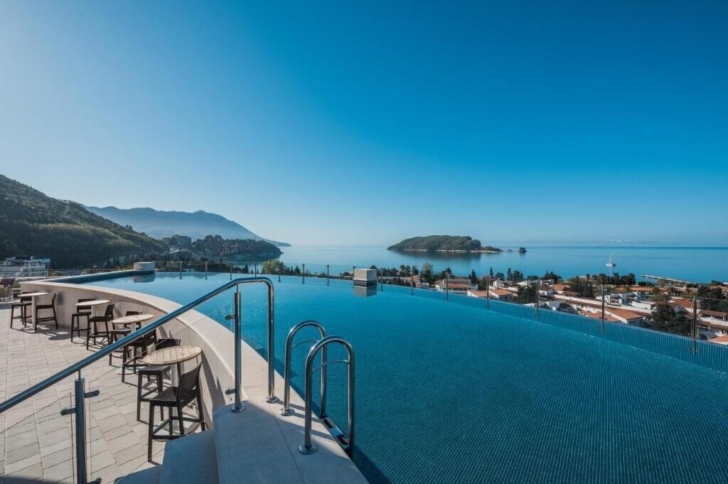 Готель Iberostar Waves Slavija 5*
