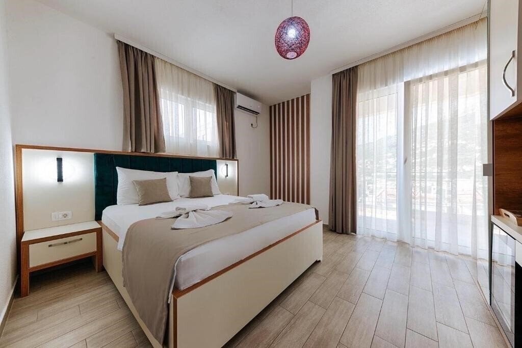 Отель Sars Dobra Voda 3*