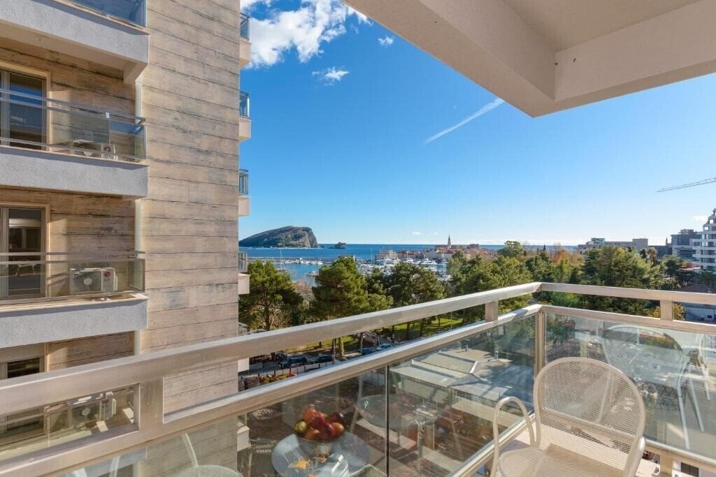 Готель Apartments Krug 4*