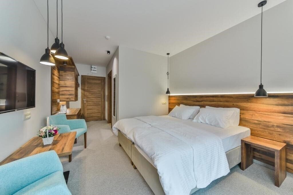 Готель Vladimir Hotel 4*